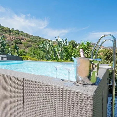 בית נופש Tetty - Garden & Private Pool Near The Sea