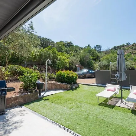Dom wakacyjny Tetty - Garden & Private Pool Near The Sea *
