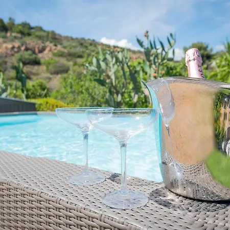 בית נופש Tetty - Garden & Private Pool Near The Sea