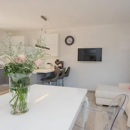 Ferienhaus Tetty - Garden & Private Pool Near The Sea Forte Village