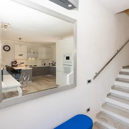 Tetty - Garden & Private Pool Near The Sea *