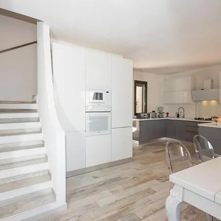 Ferienhaus Tetty - Garden & Private Pool Near The Sea *