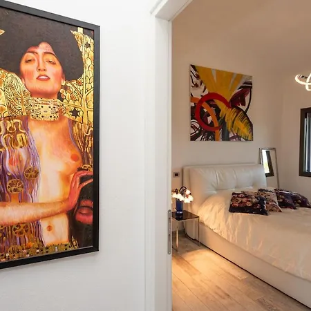 Tetty - Garden & Private Pool Near The Sea